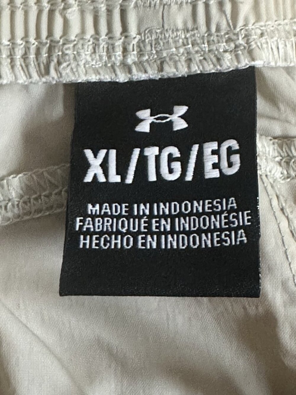 NWOT Under Armour Women's Flex Woven 3" inseam Shorts Size XL Beige - Picture 6 of 8